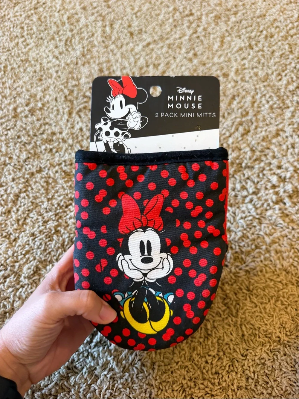 Disney Minnie Mouse 2 Pack Mini Oven Mitts Red Black